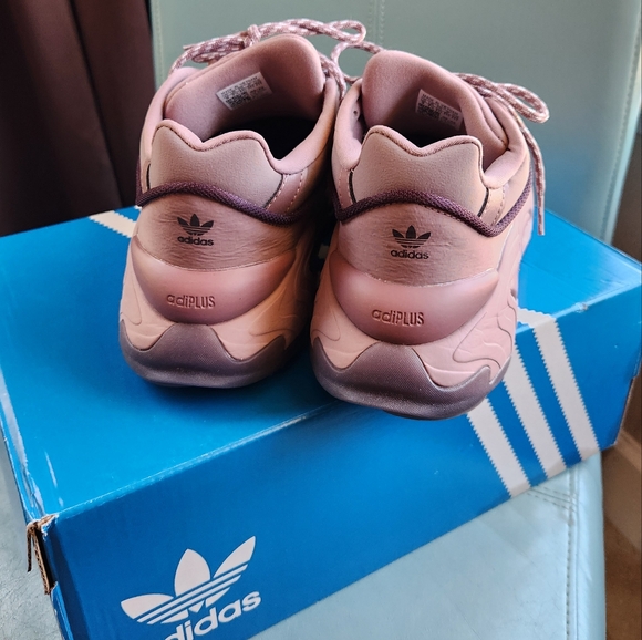 ADIDAS OZNOVA Futuristic Sporty RAD Magic Mauve HTF Running Shoe Sneakers 9 NIB - Picture 12 of 16